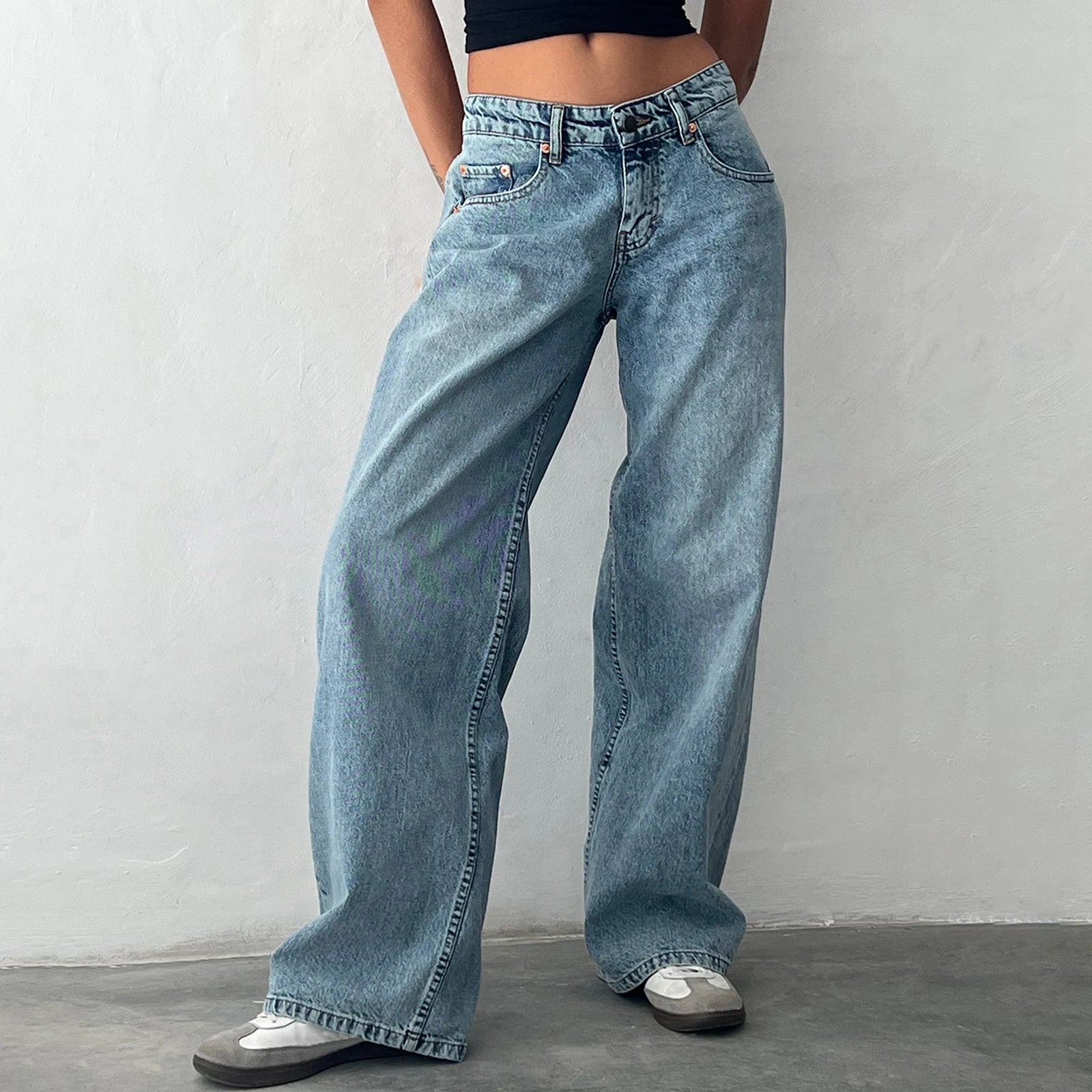 Button Low Waist Jeans