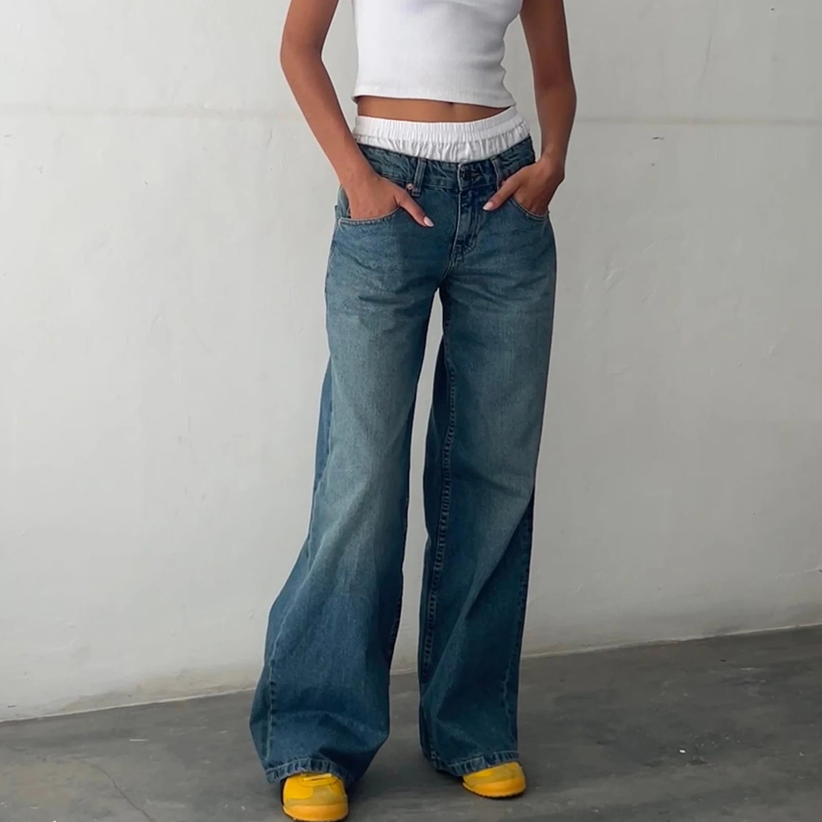 Button Low Waist Jeans